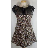 New York Laundry size 8 black/floral - capped sleeve dress