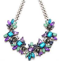 Necklace Statement Necklaces Jewelry Wedding / Party / Daily / Casual Fashion Crystal / Alloy / Rhinestone Silver 1pc Gift