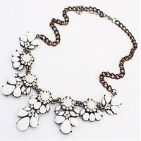 Necklace Statement Necklaces Jewelry Wedding / Party / Daily / Casual Fashion Alloy / Resin Black 1pc Gift
