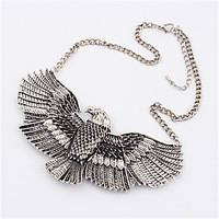Necklace Statement Necklaces Jewelry Wedding / Party / Daily / Casual Fashionable Alloy Gold / Silver 1pc Gift