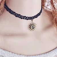 Necklace Choker Necklaces / Gothic Jewelry Jewelry Halloween / Wedding / Party / Daily / Casual Fashionable Lace Black 1pc Gift