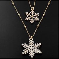 Necklace Statement Necklaces Jewelry Party / Daily / Casual Fashion Crystal / Alloy Silver 1pc Gift