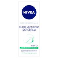 Nivea Daily Essentials Moisturising Day Cream Dry and Sensitive SPF15 50ml