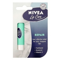 Nivea - Lip Soothe and Protect SPF 15