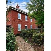 Nice clean house near Bar end (Winchester) close to UoW and WSA