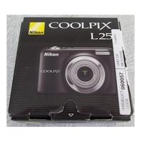 nikon coolpix l25 camera like new