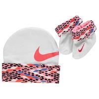 Nike Hat Bootie Set Baby Girls