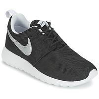 Nike ROSHE RUN JUNIOR boys\'s Children\'s Shoes (Trainers) in black