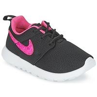 Nike ROSHE ONE CADETTE girls\'s Children\'s Shoes (Trainers) in black