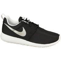 nike rosherun gs girlss childrens shoes trainers in black