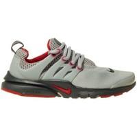Nike Presto GS boys\'s Children\'s Shoes (Trainers) in Grey