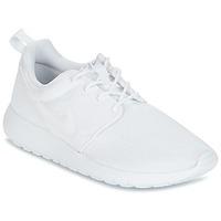 Nike ROSHE ONE JUNIOR girls\'s Children\'s Shoes (Trainers) in white