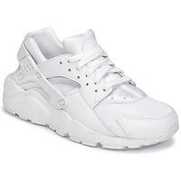 Nike HUARACHE RUN JUNIOR boys\'s Children\'s Shoes (Trainers) in white