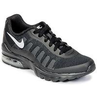 Nike AIR MAX INVIGOR GRADE SCHOOL boys\'s Children\'s Shoes (Trainers) in black
