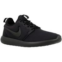 Nike Roshe Two GS boys\'s Children\'s Shoes (Trainers) in Black