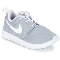 Nike ROSHE ONE CADET boys\'s Children\'s Shoes (Trainers) in grey