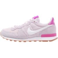 Nike Internationalist bleached lilac/summit white/medium brown/hyper violet