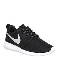 nike roshe run black metallic white