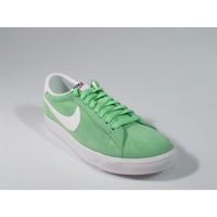 Nike 377812 Sport shoes Man Verde men\'s Trainers in green