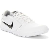 Nike Air Pernix men\'s Shoes (Trainers) in White