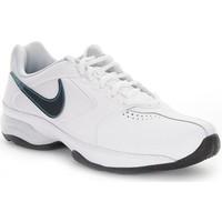 Nike Affect VI men\'s Shoes (Trainers) in white