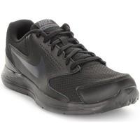 Nike CP Trainer 2 men\'s Shoes (Trainers) in Black