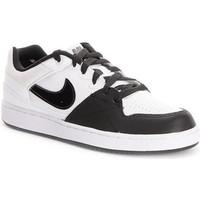 Nike Priority Low men\'s Shoes (Trainers) in white