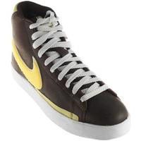 Nike Blazer men\'s Shoes (Trainers) in Yellow