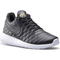 Nike Roshe Tiempo VI FC men\'s Shoes (Trainers) in Black