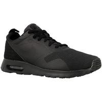 Nike Air Max Tavas men\'s Shoes (Trainers) in Black