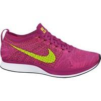 Nike Flyknit Racer men\'s Shoes (Trainers) in Pink
