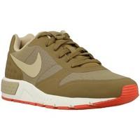 Nike Nightgazer LW men\'s Shoes (Trainers) in Brown