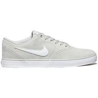 Nike SB Check Solar men\'s Shoes (Trainers) in White