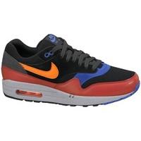 Nike Air Max 1 Essential men\'s Shoes (Trainers) in Black
