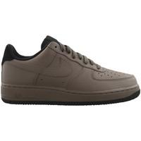Nike Air Force I 07 men\'s Shoes (Trainers) in Brown