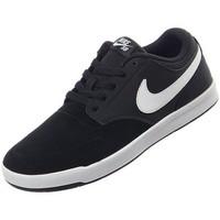 Nike SB FOKUS men\'s Shoes (Trainers) in black
