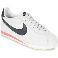 nike classic cortez leather se mens shoes trainers in beige