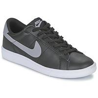 Nike TENNIS CLASSIC CS men\'s Shoes (Trainers) in black