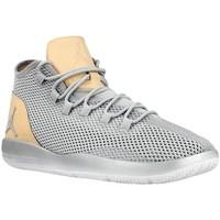 Nike Reveal Premium men\'s Shoes (High-top Trainers) in Silver