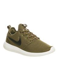 nike roshe run two iguana black sail