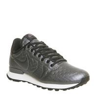 Nike Internationalist (w) METALLIC HEMATITE BLACK JAQUARD