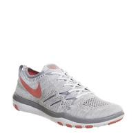 Nike Wmns Free Tr Focus Flyknit WHITE BRIGHT MELON WOLF GREY