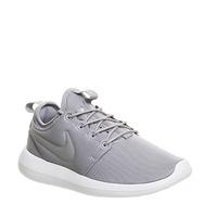 nike roshe two wolf grey white