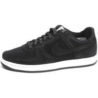 Nike 538224040 women\'s Shoes (Trainers) in Black