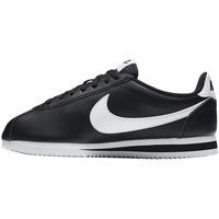 Nike Wmns Classic Cortez Leather Black women\'s Shoes (Trainers) in White