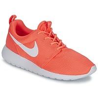 Nike ROSHE RUN W women\'s Shoes (Trainers) in orange