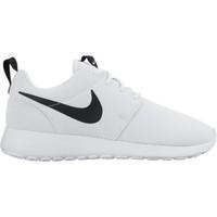 Nike Roshe 1 women\'s Shoes (Trainers) in White