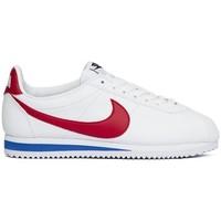 Nike Wmns Classic Cortez Leather Forest Gump women\'s Shoes (Trainers) in White