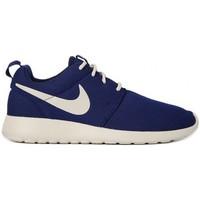 Nike ROSHE ONE women\'s Shoes (Trainers) in multicolour