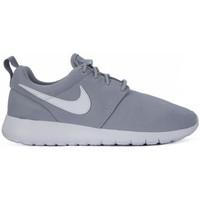 Nike ROSHE ONE GS women\'s Shoes (Trainers) in multicolour